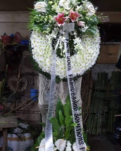 Funeral_Deepest Sympathies Standing Spray - White