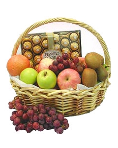 Fruitbasket and 24 ferrero