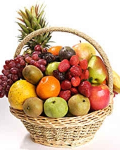 10 items Fruity basket